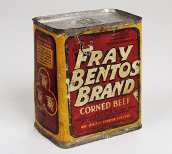 10 Lata de carne molida y condensada CORNED BEEF de Fray Bentos en la Primera Guerra Mundial