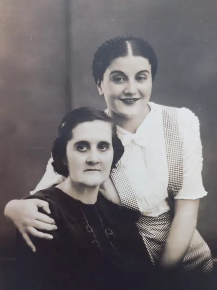 Lira Nuñez y  La Bita Manuela Rodriguez