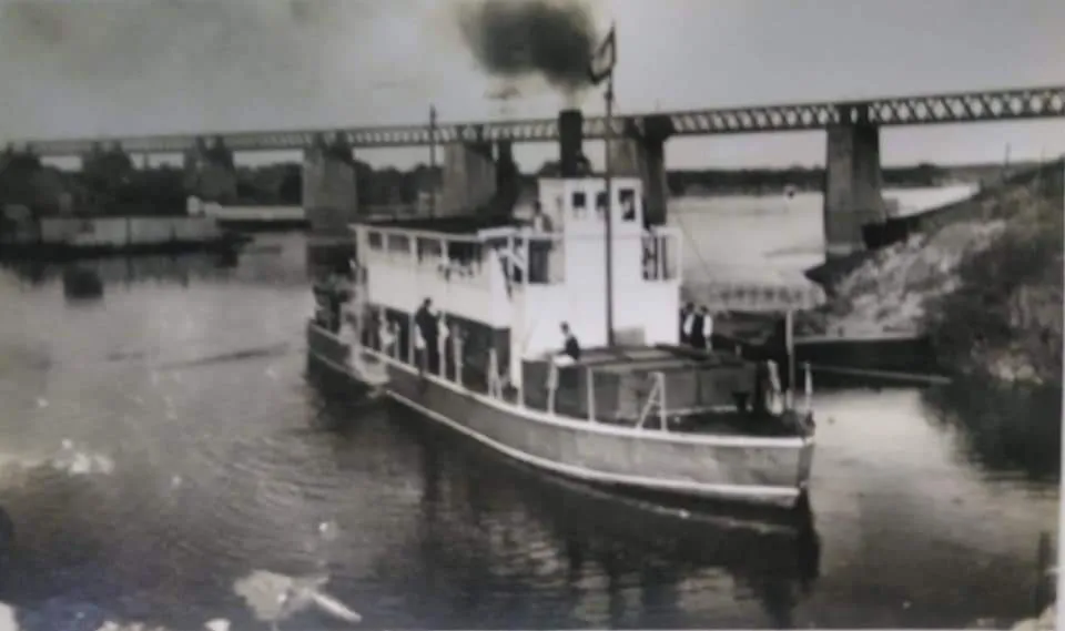 Laurenti Paso de los Toros Vapor y puente ferrocarril