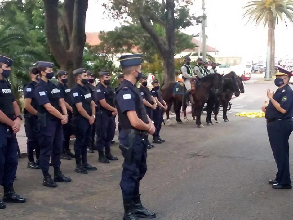 Apoyos_Operativo_Verano_Azul_2_clipdrop-enhance