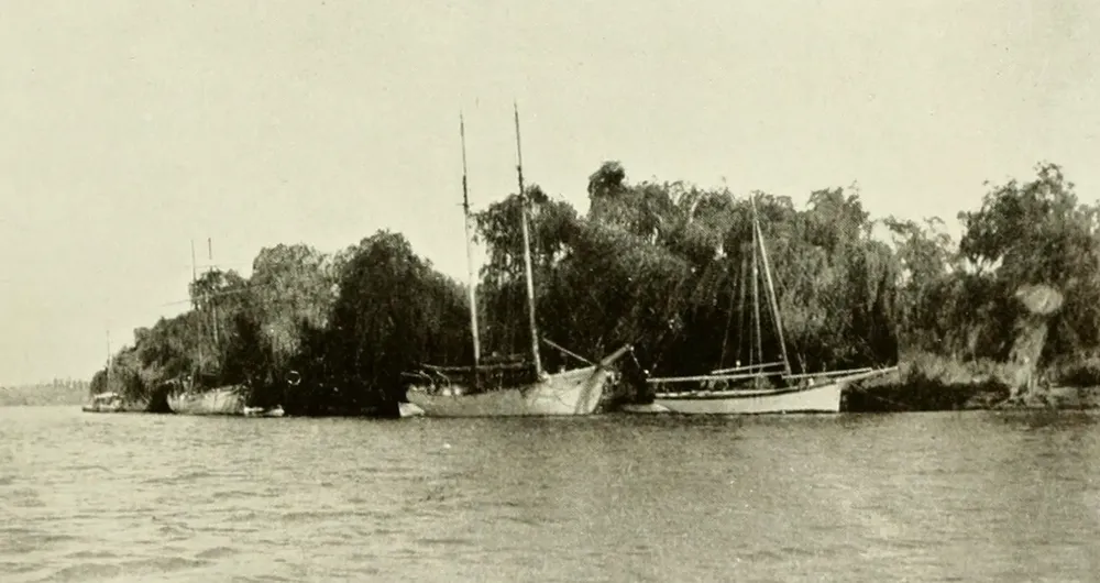 Chalupas del RIO NEGRO