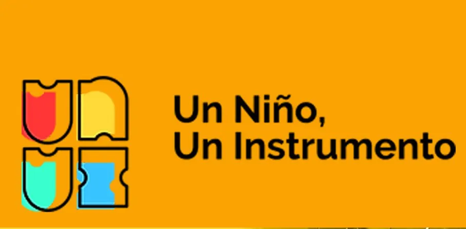UN-NINO-UN-INSTRUMENTO