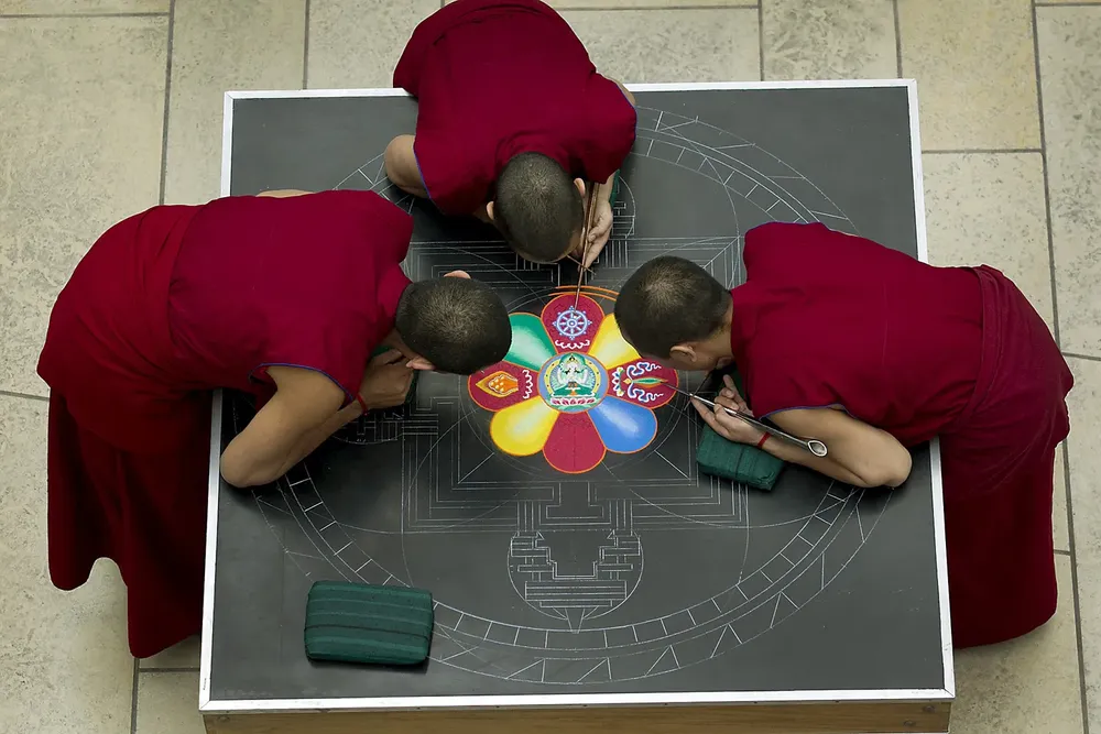 rbz-mandala-sand-painting-13