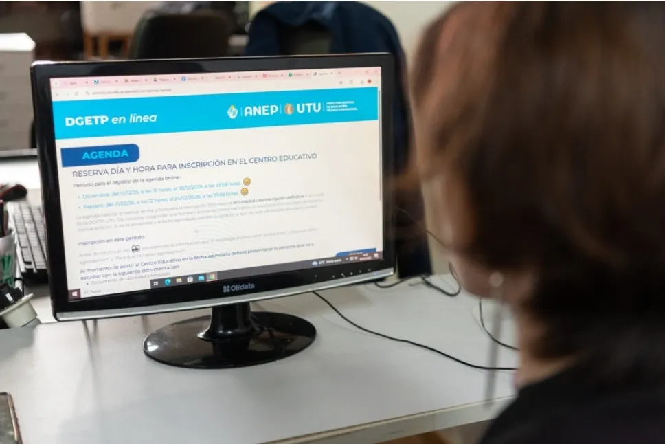 Screenshot_20251210_203155_Facebook