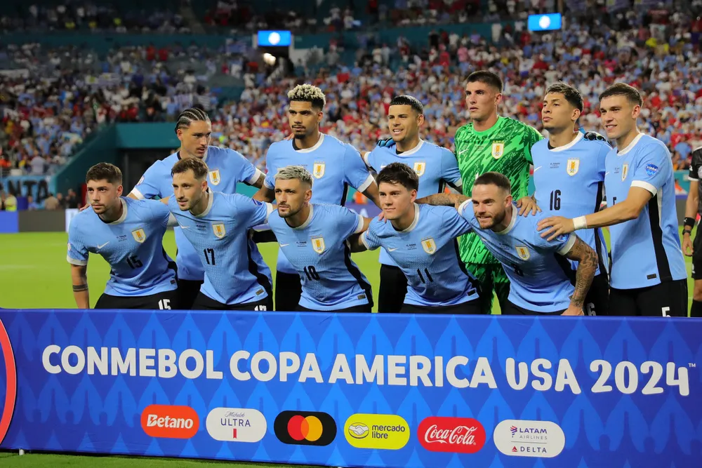 20240623-fbl-copa-america-2024-uru-pan-uruguays-players-pose-for-pictures-ahead-of-the-conmebol-2024-copa-america-tournament-group-c-football-match-between-uruguay-and-panama-at-hard-rock-