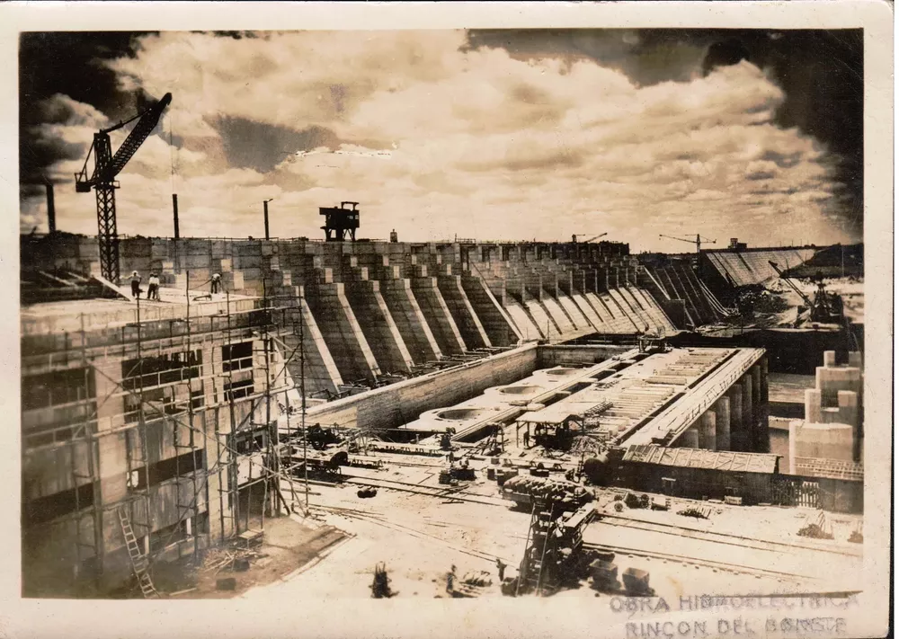 Obra del Rio Negro 1943